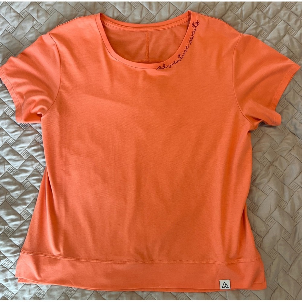Adventure  Women's Medium Collar Embroidered Beach Summer Lightweight Active Tee